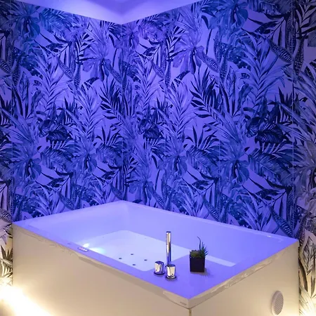 Luxury 144 Bed & Breakfast